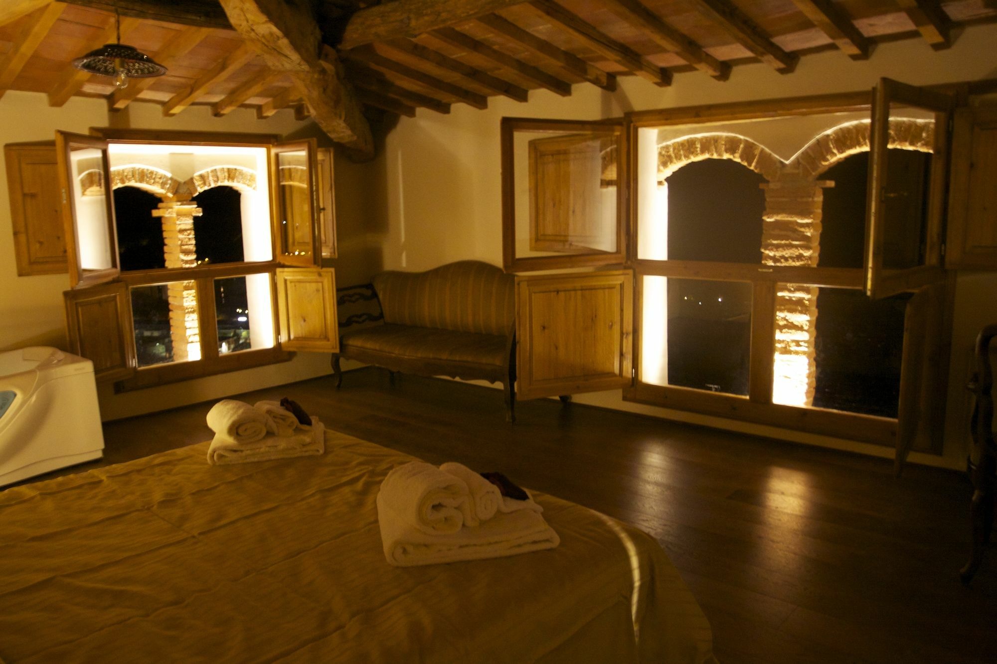 Villa D'Arte Agri Resort Понтассьеве Экстерьер фото
